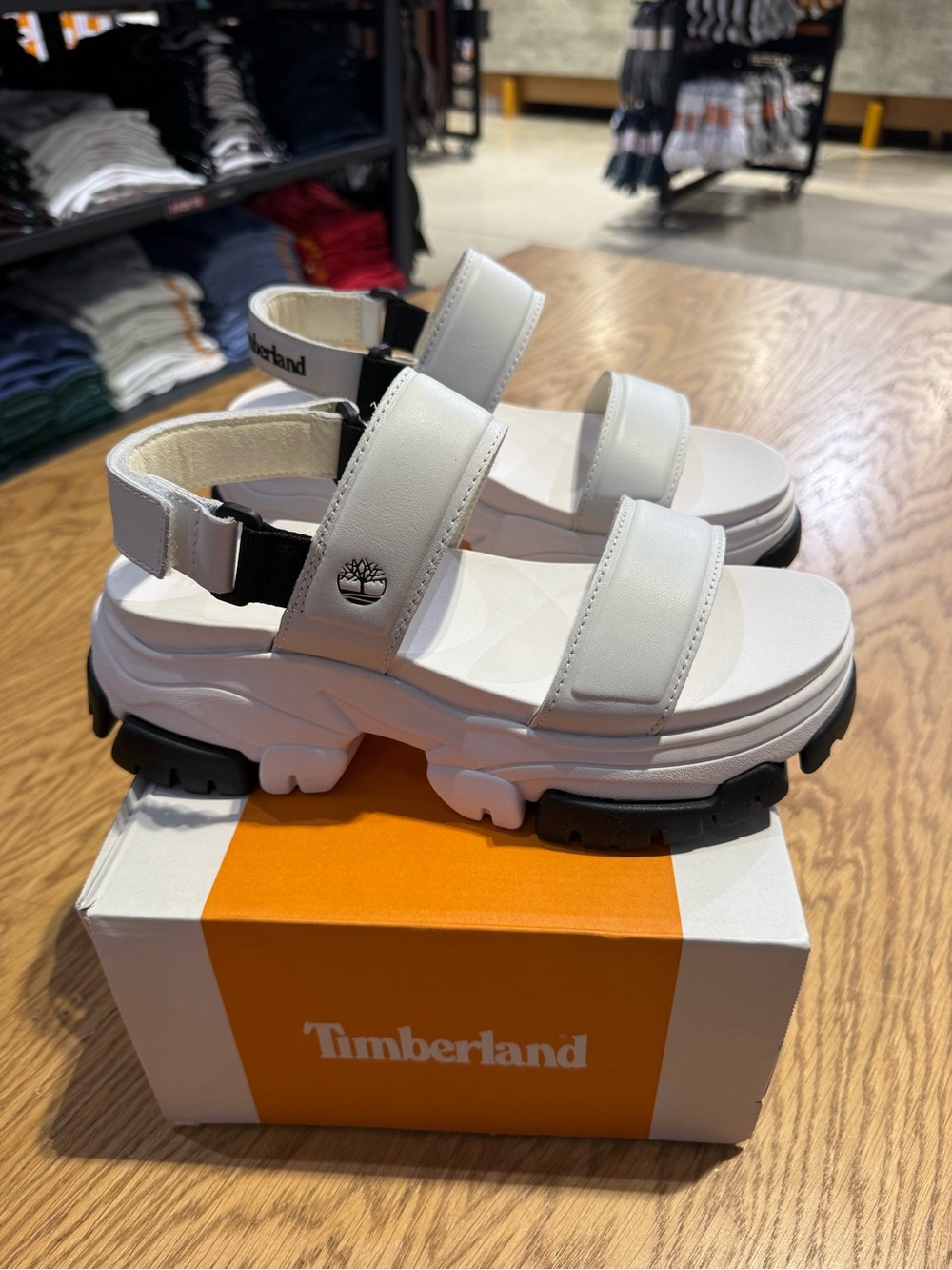 Brand New! Timberland’s Women’s White Sandal Backstrap! Size 9